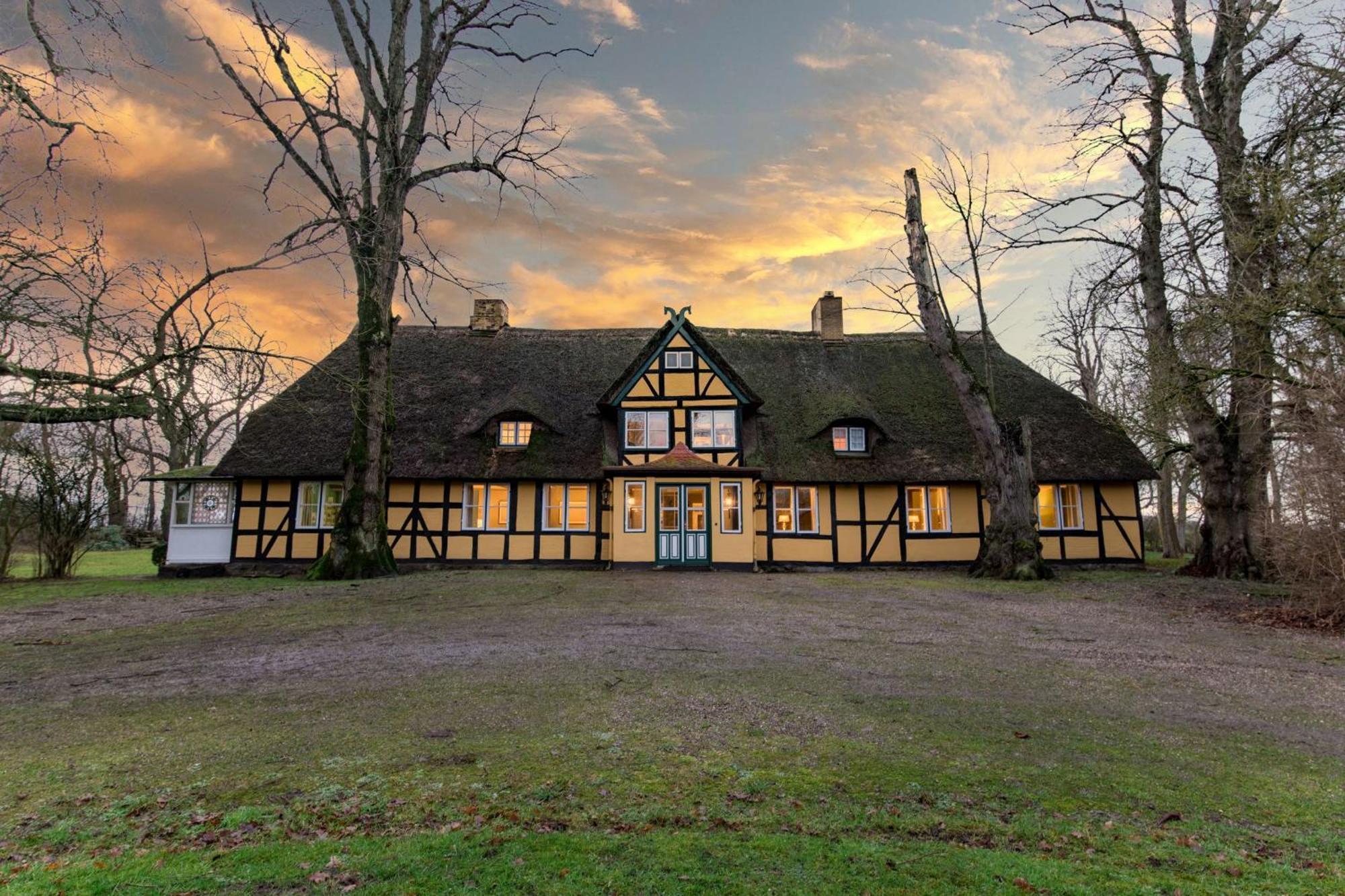 Herrenhaus Gut Dorotheenthal Дамп Екстериор снимка